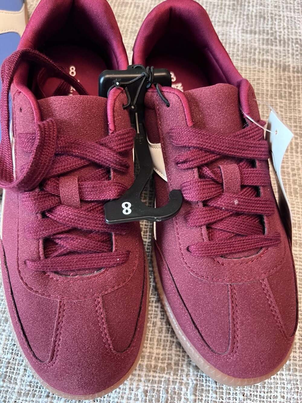 No Boundaries Sneakers Size 8 Burgundy White Gum Sole